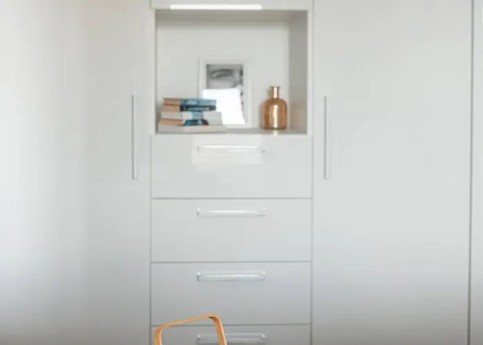 Seaview Plaza 公寓 *